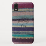 Capa Para iPhone XR listras coloridas estilo vintage diversão<br><div class="desc">A design original desta incomum e peculiar capa de telefone6 tem uma aparência muito tradicional de malha manual, a imagem listrada de malha foi tirada de uma fotografia de um padrão original de malha manual. O pedaço original de tricô colorido foi fotografado para mostrá-lo com aparência natural e "pré-amado" que...</div>