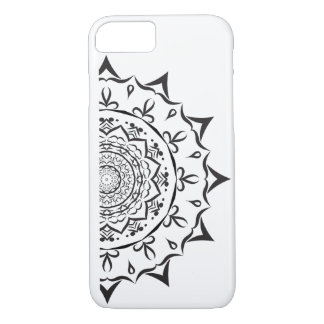 Capa iPhone 8/7 Mandala. Padrão oriental redondo preto e branco