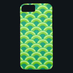 Capa iPhone 8/7 Padrão de onda Art Deco - jade verde<br><div class="desc">Um padrão Art Deco baseado no padrão de onda tradicional frequentemente visto nos têxteis japoneses,  nas cores de jade,  que vai do verde aipo claro ao azul-esverdeado - digitalmente melhorado para um efeito elevado e esmalte.</div>