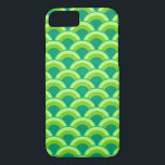 Capa iPhone 8/7 Padrão de onda Art Deco - jade verde<br><div class="desc">Um padrão Art Deco baseado no padrão de onda tradicional frequentemente visto nos têxteis japoneses,  nas cores de jade,  que vai do verde aipo claro ao azul-esverdeado - digitalmente melhorado para um efeito elevado e esmalte.</div>