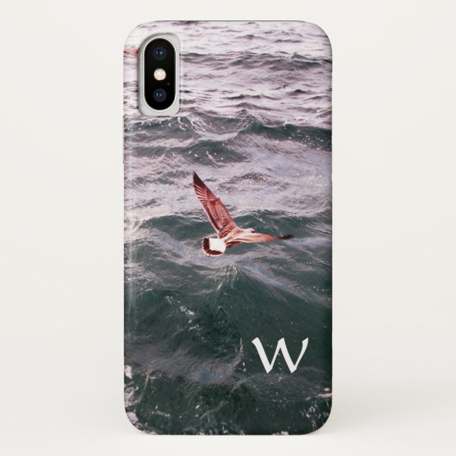 CAPA PARA iPhone, Case-Mate  SEAGULL VOANDO SOBRE O MONOGRAMA DAS ONDAS (Verso)
