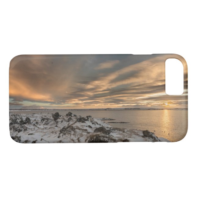 Capa Para iPhone, Case-Mate Sunset over Lake Myvatn, Islândia (Verso (Horizontal))