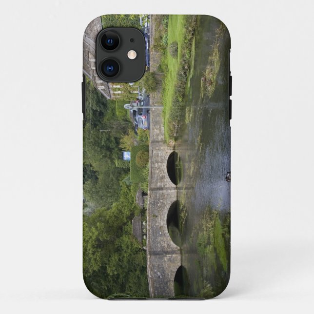 Capa Para iPhone Da Case-Mate Córrego de truta na vila de Bibury, (Verso)