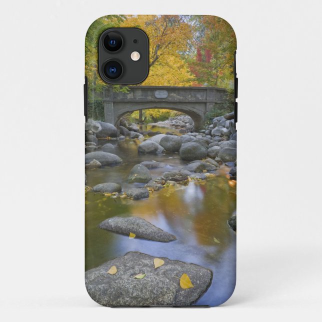 Capa Para iPhone Da Case-Mate EUA, Oregon, Ashland, Parque Lithia. Outono (Verso)
