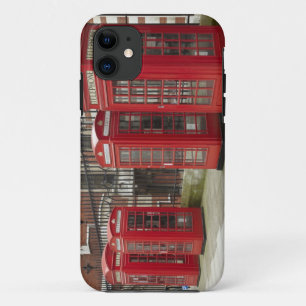 Capa Para iPhone Da Case-Mate Fila de cabines telefônicas nos fundos do Royal