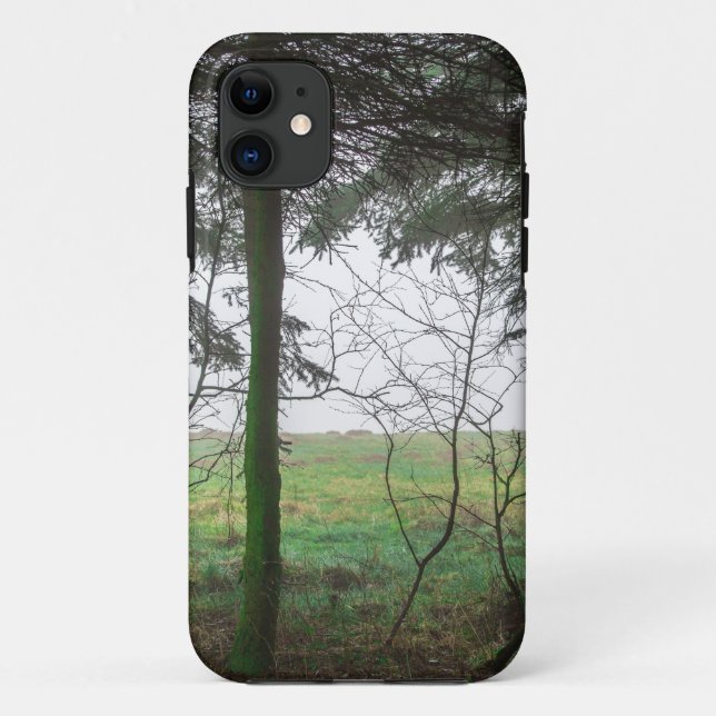 Capa Para iPhone Da Case-Mate Limpeza da floresta no nevoeiro (Verso)