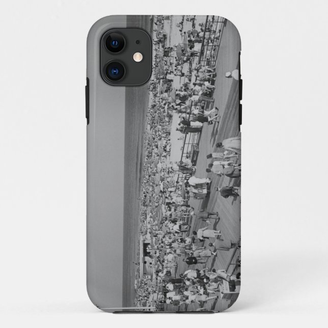 Capa Para iPhone Da Case-Mate Multidão na praia (Verso)