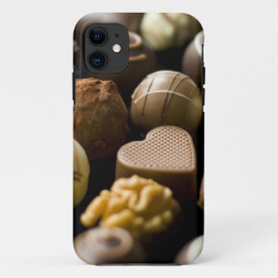 Capa Para iPhone Da Case-Mate Pralines deliciosos do chocolate