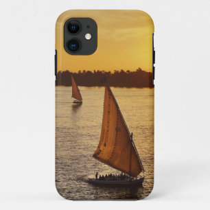 Capa Para iPhone Da Case-Mate Três falukas com turistas no rio Nilo em