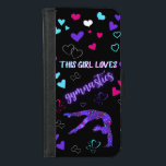 Capa Carteira Para iPhone 8/7 Esta Menina Adora A Ginástica<br><div class="desc">Essa garota ama a ginástica - esta design tem uma silhueta de ginástica feminina coberta de corações minúsculos fazendo uma habilidade de dar um passo na mão! Acima dela estão as palavras "Esta garota ama ginástica" - "ginástica" está em uma fonte de efeito de brilho de neon roxo enquanto as...</div>