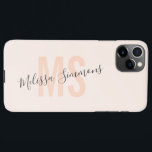 Capa Para iPhone Monograma do nome da rosa claro de guião legante<br><div class="desc">Caso Máx. do iPhone 11Pro,  nome da rosa claro de script elegante. iPhone 11Pro Max Case personalizado simples e limpo,  com as iniciais do seu nome e o nome escrito em uma fonte elegante. As cores da fonte e do texto são totalmente personalizáveis.</div>