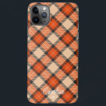 Capa Para iPhone Padrão Personalizado de Outono Pumpkin Laranja Mar<br><div class="desc">Apresentando uma xadrez tartana contemporânea em tons de bege bronzeado, castanho esticado, preto e laranja de abóbora de outono, essa design permite personalização com monograma ou inicial. É um belo, moderno e na moda cobrir perfeito para o sujeito experiente e apaixonado pela arte. Proteja seu telefone contra poeira, sujeira e...</div>