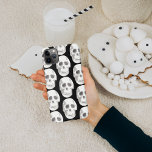 Capa Para iPhone Padrão preto e branco assustador|Feliz Dia das Bru<br><div class="desc">Padrão preto e branco assustador|Feliz Dia das Bruxas</div>