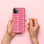 Capa Para iPhone Rico Romântico Vermelho e Rosa Te Ama Padrão<br><div class="desc">Rico Romântico Vermelho e Rosa Te Ama Padrão</div>