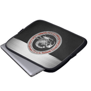 Capa Para Notebook [300] Escorpião de Prata Sagrado a Preto