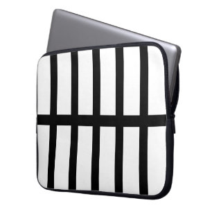 Capa Para Notebook 5 Linhas Pretas Bisectadas
