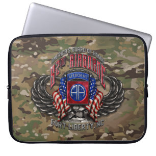 Capa Para Notebook 82ª Bolsa de laptop de bordo Camo de 15"
