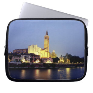 Capa Para Notebook A igreja de Sant'Anastasia em Verona, Itália.
