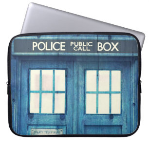 Capa Para Notebook A polícia do vintage telefona à caixa de chamada