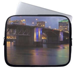 Capa Para Notebook A ponte Morrison sobre o rio Willamette