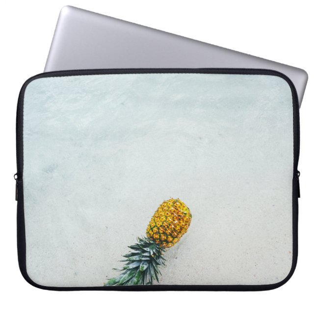 Capa Para Notebook Abacaxi na costa (Frente)