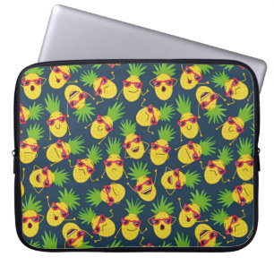 Capa Para Notebook Abacaxis de rabanete, desenhados à mão, padrão de