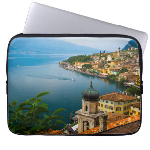 Capa Para Notebook Água San Benedetto Church Lake Garda, Itália