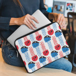 Capa Para Notebook Água-viva pirata, padrão de água-viva, animais mar<br><div class="desc">Um padrão bonito,  divertido e adorável com águas-vivas piratas. Presente moderno e moderno,  perfeito para o amante pirata em sua vida.</div>