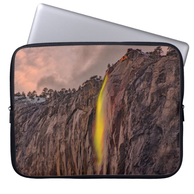 CAPA PARA NOTEBOOK ÁGUAS SOB PELO CÉU BRANCO (Frente)