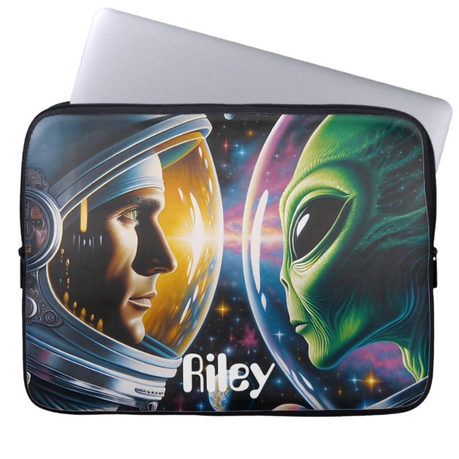 Capa Para Notebook Alienígena e astronauta no espaço personalizado (Frente)