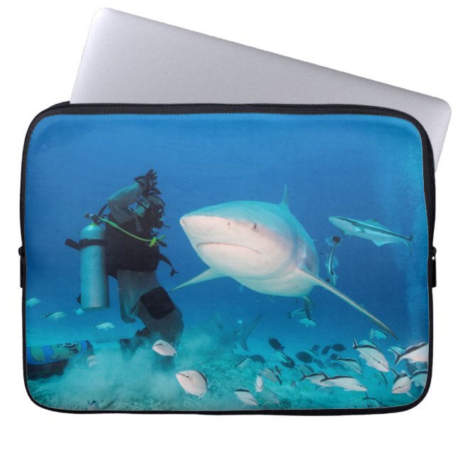 Capa Para Notebook Alimentando a Bull (Frente)