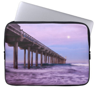 Capa Para Notebook Amanhecer roxo sobre o píer, Califórnia