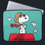 Capa Para Notebook Amendoins | Ace Voadora<br><div class="desc">Este design de amendoins bonitinho mostra Snoopy como a leitura de ás voadoras da Primeira Guerra Mundial para enfrentar o Barão Vermelho da Alemanha.</div>