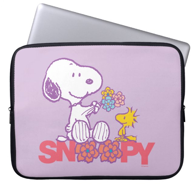 Capa Para Notebook Amendoins | Flores De Esnoopia E De Madeira (Frente)