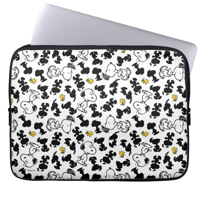 Capa Para Notebook Amendoins | Padrão de sombra de espinheiros e de m (Frente)