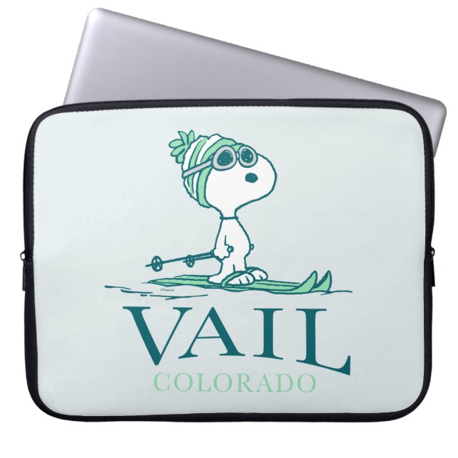 Capa Para Notebook Amendoins | Snoopy Vail Colorado (Frente)