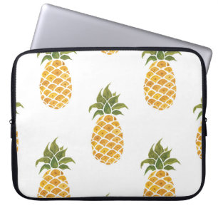Capa Para Notebook Ananases pintados à mão, fundo de aquarela.