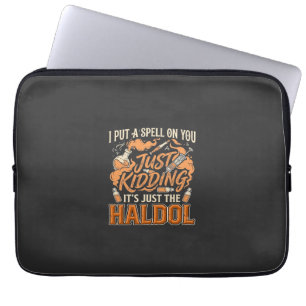 Capa Para Notebook Apenas Brincando Haldol Halloween Frasco de Poção
