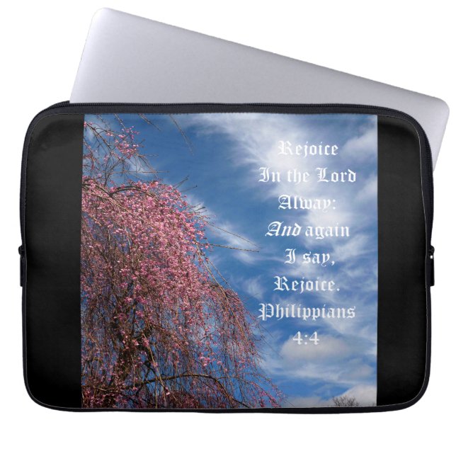 Capa Para Notebook April Sky com Philippians 4:4 (Frente)