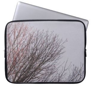 CAPA PARA NOTEBOOK ÁRVORE INOXIDÁVEL, SOB PELE BRANCO