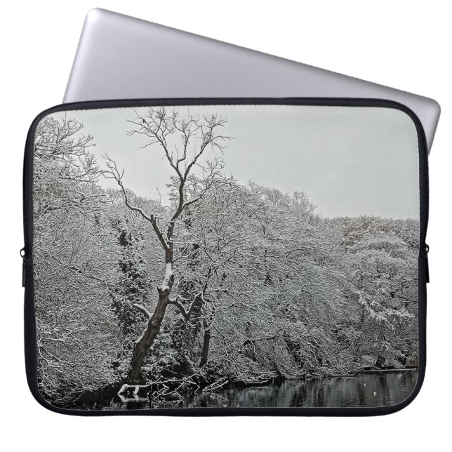 Capa Para Notebook Árvore, na água (Frente)