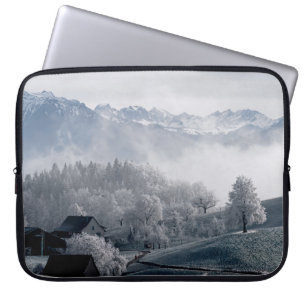 CAPA PARA NOTEBOOK ÁRVORES AO LADO DA NEVE MONTANHA CABADA DURANTE O