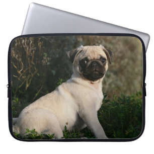 Capa Para Notebook Assento do filhote de cachorro do Pug da jovem