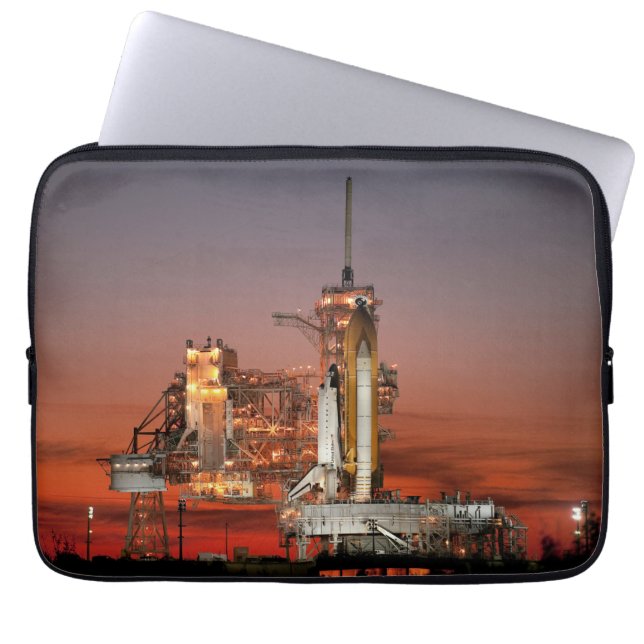 Capa Para Notebook Atlântida, nave espacial Red Shuttle, em lançament (Frente)