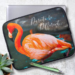 Capa Para Notebook Atrevo-se a ser diferente do Flamingo Flamingo Mod<br><div class="desc">Adoro como os flamingos se destacam de todos os outros pássaros. "Atrevo-me a ser diferente" sempre que usamos esta na moda, impressionante bolsa de laptop de fotografia neoprene de um flamingo cor-de-laranja brilhante a ensinar-se num dia quente de Verão. Faz um presente de excelente para alguém especial! Você pode personalizar...</div>
