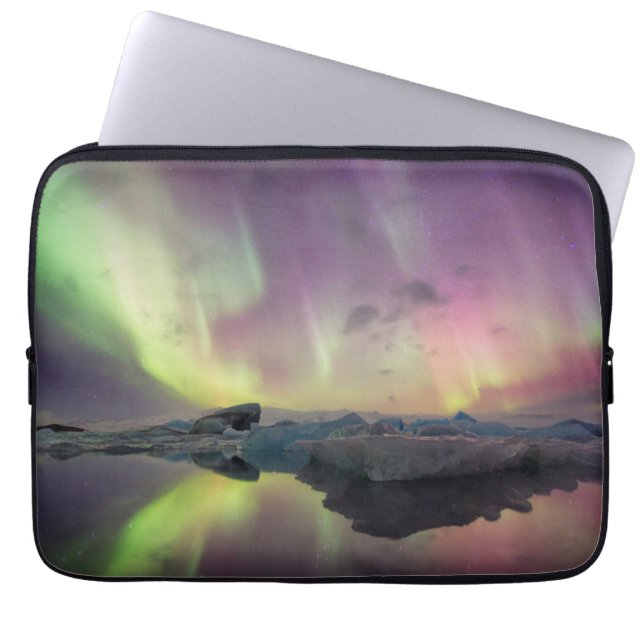 Capa Para Notebook Aurora Lights Reflete em Lagoa (Frente)