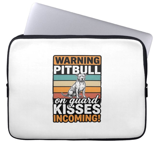 Capa Para Notebook Avisos de Pitbull Beijos a Caminho Design de Cacho (Frente)