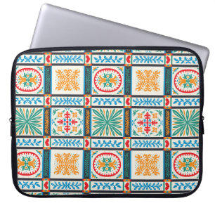 Capa Para Notebook Azulejo majolica italiano. Bordados com flores e