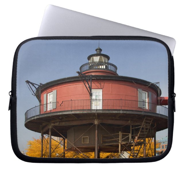 Capa Para Notebook BALTIMORE, MARYLAND. EUA. Seven-Foot Knoll (Frente)