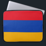 Capa Para Notebook Bandeira da Armênia<br><div class="desc">Esta design apresenta a bandeira nacional da Armênia (oficialmente a República da Armênia), que é um país sem litoral na região da Eurásia, no sul do Cáucaso. A Armênia está localizada na Ásia Ocidental, nas Terras Altas Armênias, e é confinada pela Turquia a oeste, Geórgia a norte, República de Artsakh...</div>